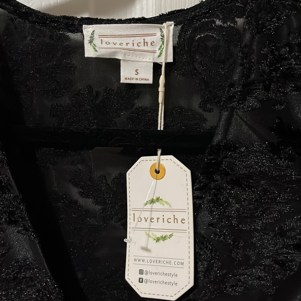 NWT Loveriche black velvet duster with bell sleeves Size S - Picture 6 of 9